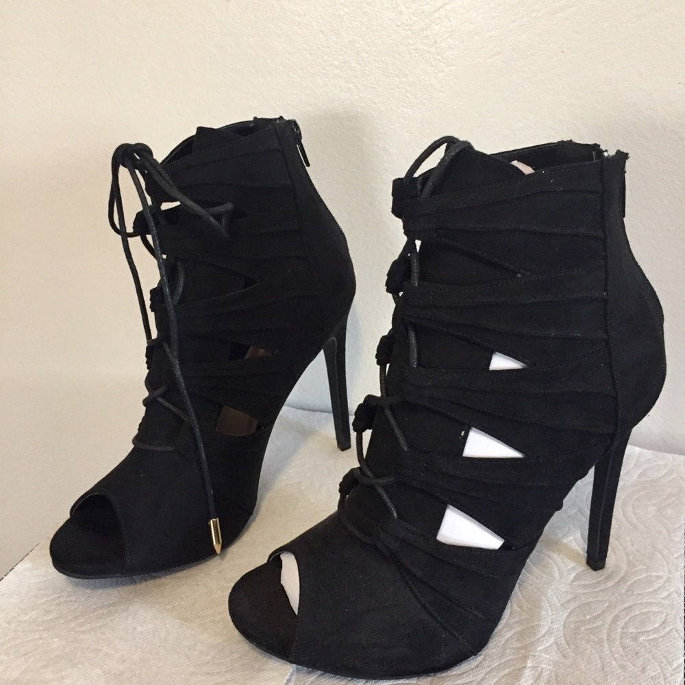 NEW Black lace up boot style stilettos